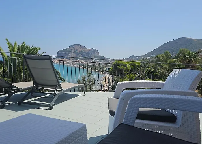 La Terrazza Sul Mare チェファル