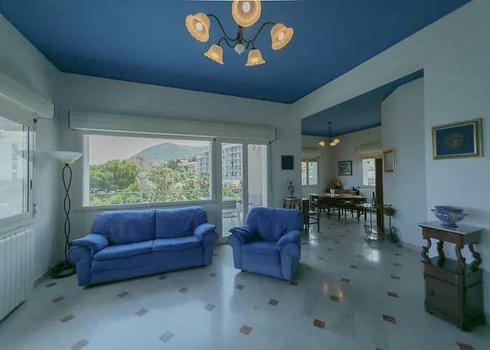 La Terrazza Sul Mare チェファル